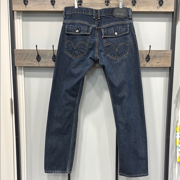 Levi's Men’s Blue Straight Jeans Classic Style - Picture 4 of 8